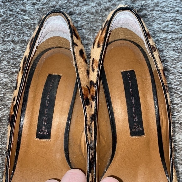Steve Madden Rummble Leopard Calf Hair Heels - Picture 6 of 10